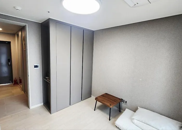 Osiria Losiria Aparthotel Busan
