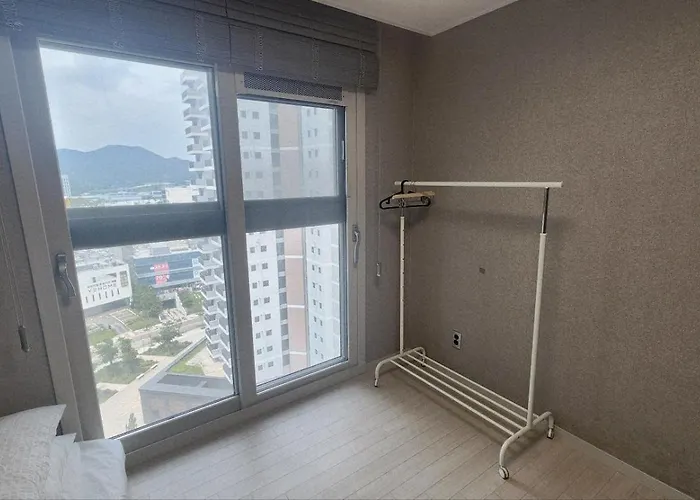 Osiria Losiria Busan